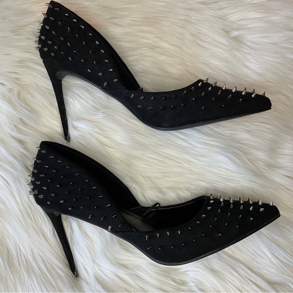 Steve Madden Black Silver Studded
Stiletto Heel Pumps • Size 7 - Picture 3 of 3